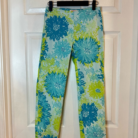 Lily Pulitzer Aqua Floral Capris - Picture 1 of 2